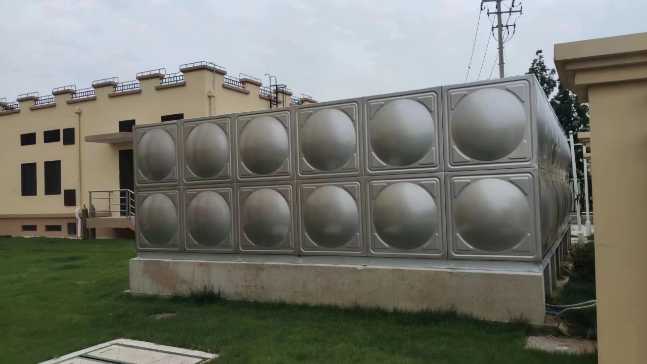 Dự án thực tế lắp đặt bể nước inox 50 khối tại nhà máy